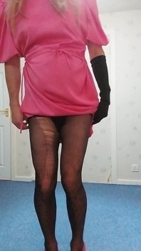Blonde sissy wunderschönes sperma in pink