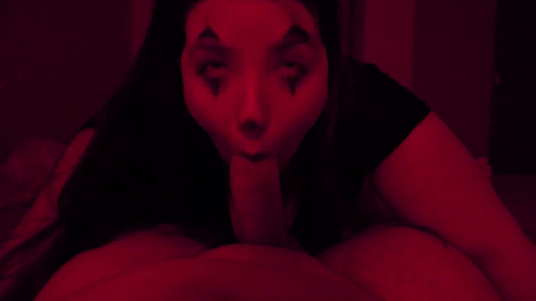 Ashleylynn1323: Si semok clown lagi asik nyepong dan ngentot kontol besar
