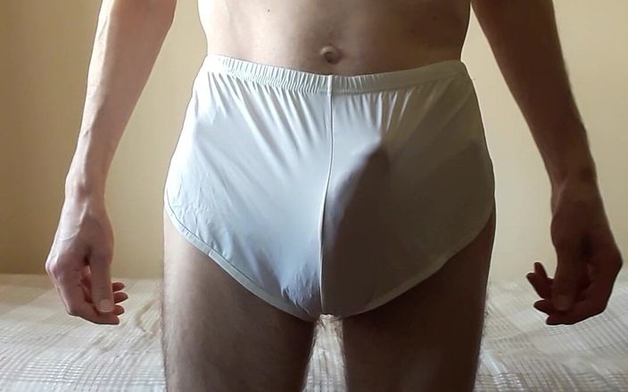 James Dirty Boy: 下着を見せてオナニー。