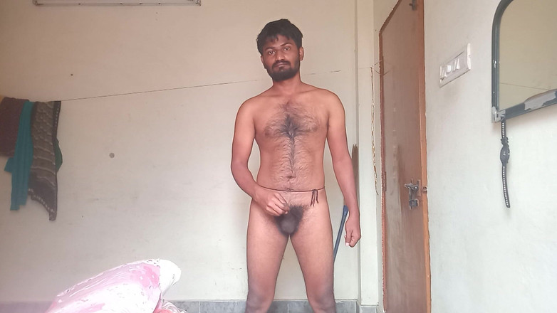 KUMBHA MANOJ KUMAR: Hintli desi star ateşli