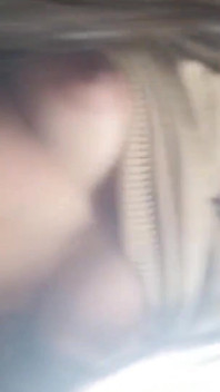 Jovem casal latino fazendo sexo real em segredo