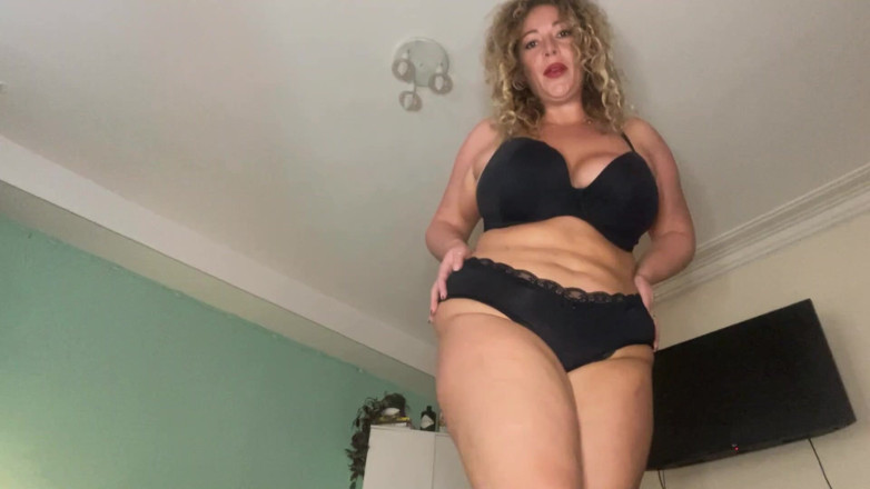 Sasha Curves: diggaj tumhen poori tarah nigal jaati hai