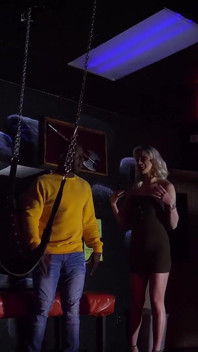 Leitada no Sexy Club com Kenzie Taylor