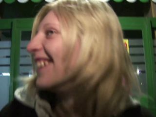 Backdoor Films: Блондинку-телочку шпилят в обе ее дырки