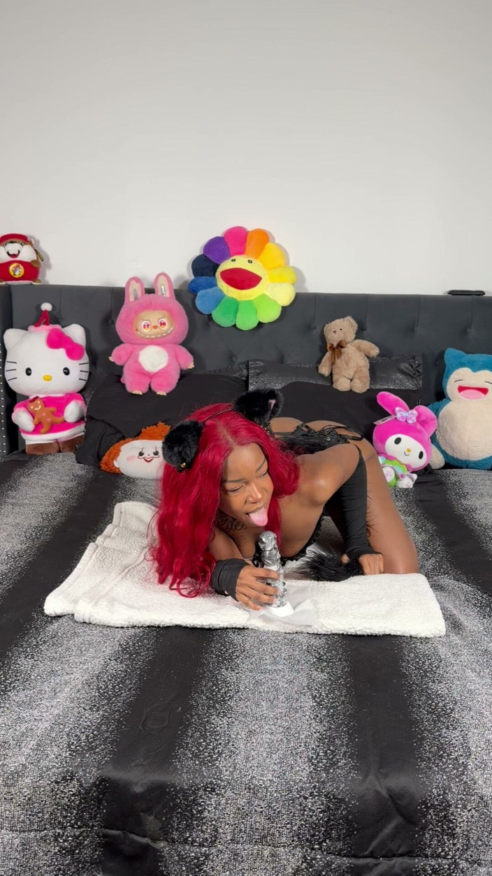 Kimmy Charms: Kitty Charms Creature Cock Solo Masturbation