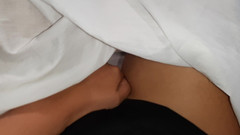 Lesbian-candys: Sementara tetanggaku menulis makalahnya, pacarnya menggodaku dan kami muncrat pada...