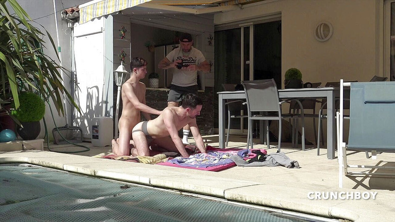 Hot guys from France: ジミーと屋外でイケメンに犯された18歳