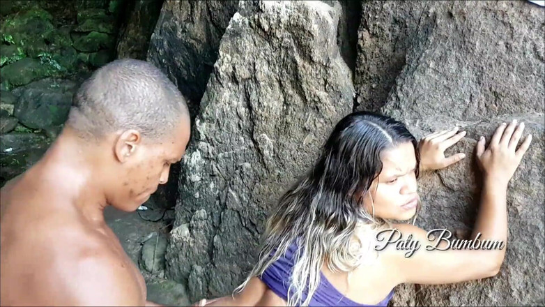 Paty Bumbum: Alex Lima a Bruxo Fire se spojili, aby dali Patymu...