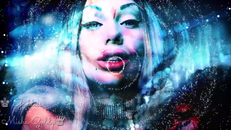 Goddess Misha Goldy: ASMR envoûtant ! Je vais ramper dans ton cerveau et m'y...