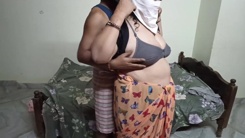Telugu-fuckers: Desi sorellastra alla pecorina hard core equitazione accarezza con il...