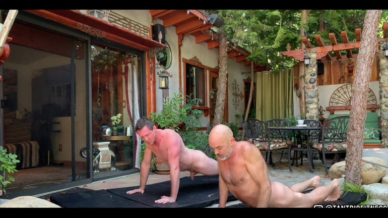 Tantric Fitness: Entraînement de Pilates à poil !