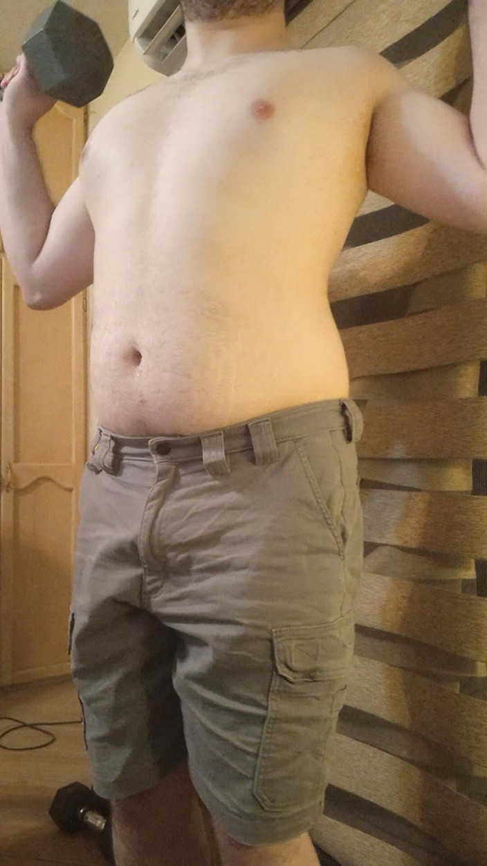 Himbo_Fox: Muscular Stud Lifts Weights and Teases