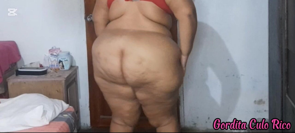 Gordita Culo Rico: 방에서 거대한 엉덩이를 흔드는 육덕 거유