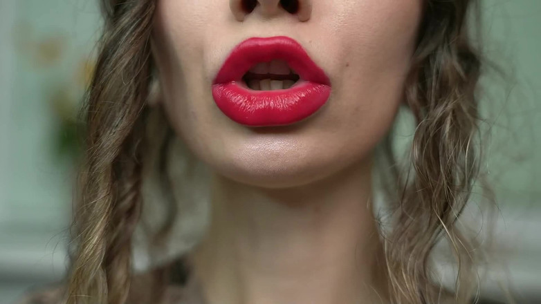 Rarible Diamond: Sexy Girl Spitting Slow Mo