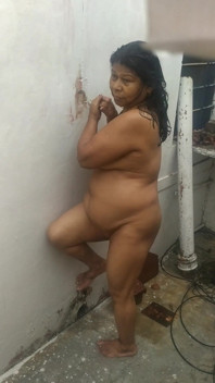Rain Nude Bath