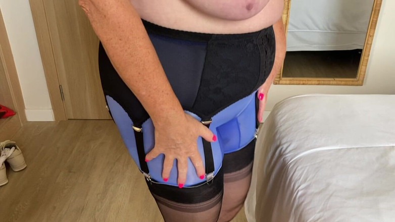 Mr MF: Frau, reife füße werden allmählich über geschichtet