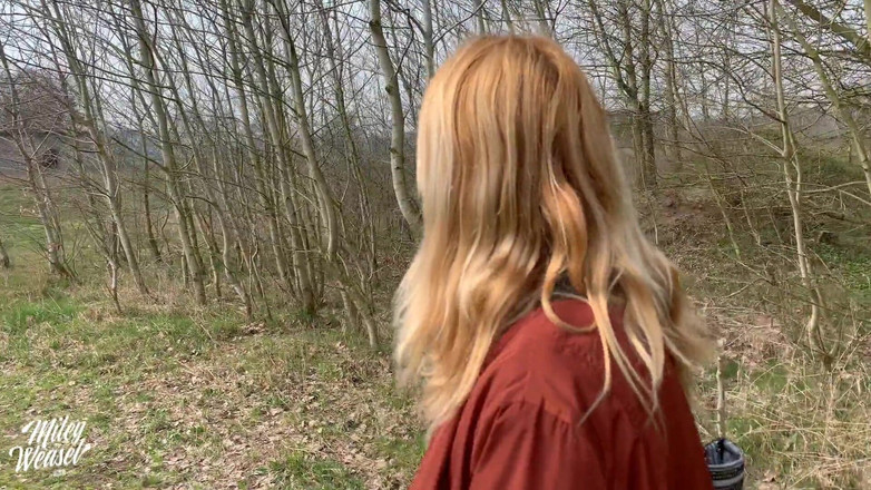 Miley Weasel: Sexy Němka Miley Weasel Riskantní sex na veřejnosti