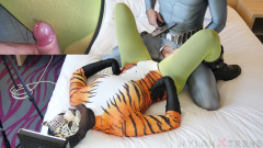 Nylon Xtreme: Nora Fox je Lion Cheetara