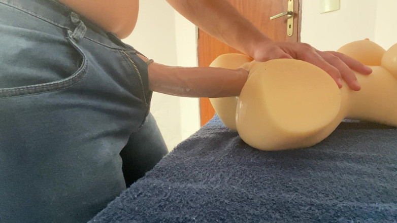 Greedy truck: Înșurubați-l pe asta! Astăzi îți voi fute păpușa și voi ejacula în gura...