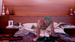 Asian Goddess: 口の中に唾を吐きかけるのが大好きです。