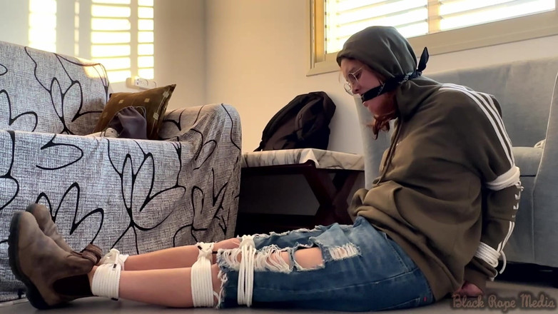 Miriam Slave: Miriam Yerde Kalıyor