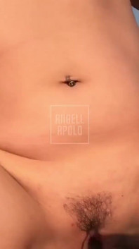 Quente latina mostra seus peitos e faz sexo intenso na praia com seu namorado - real amador