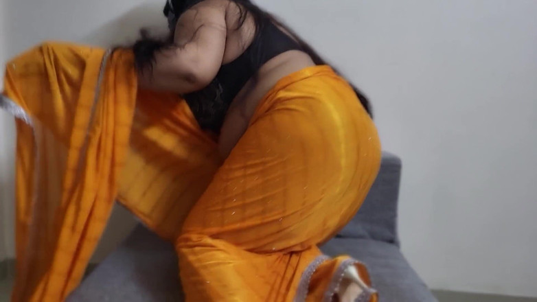 Hot Pavitra: ¿Me quieres?