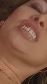 안토넬라, 딜도와 벽난로