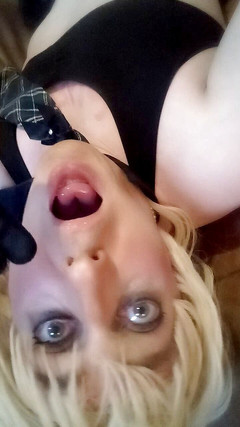 Push ego trip: Fată obraznică de la facultate - lecție de muzică