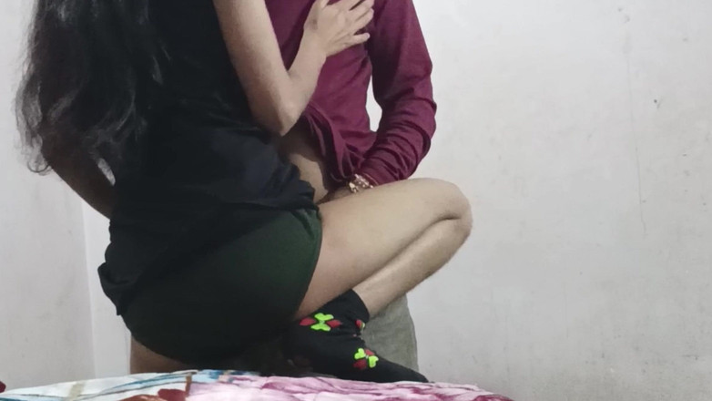 Sexysavita21: デシの美しい女の子、しゃぶるのを楽しんで