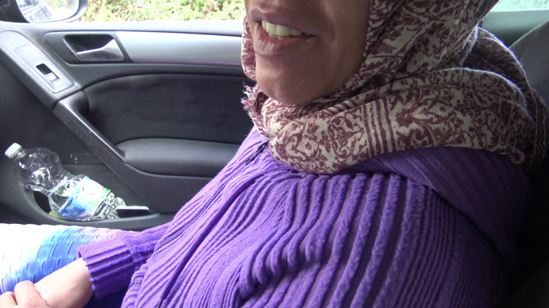 Souzan Halabi: Algerijnse vrouw uit Marseille heeft seks met een Amerikaanse toerist...