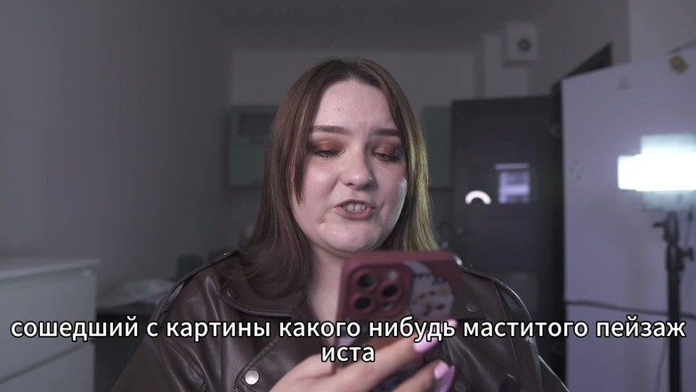 Polly Sweet: děj - Poručíkova manželka ráda leží pod šéfem 
