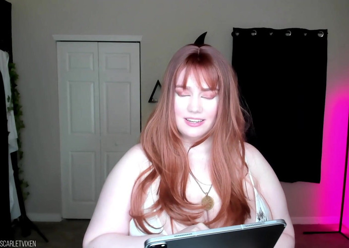 Scarlet Vixen: Nude Art Model Flirtation