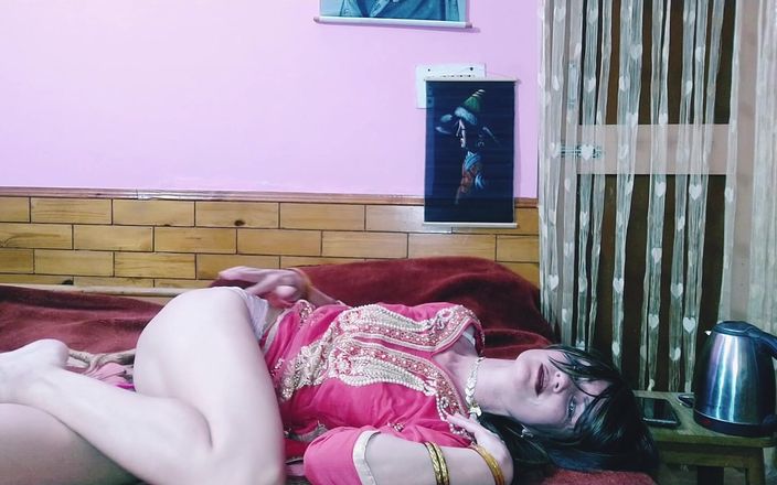Bolly Karma: Bất ngờ mới - cô gái xinh đẹp.