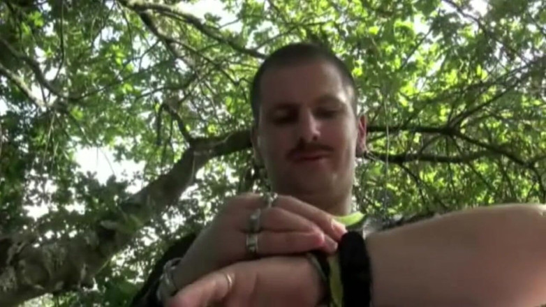 FIRST SEX EXPERIENCE WITH BOY: Scopata nella foresta esibizione cruising da strazight boiy curious