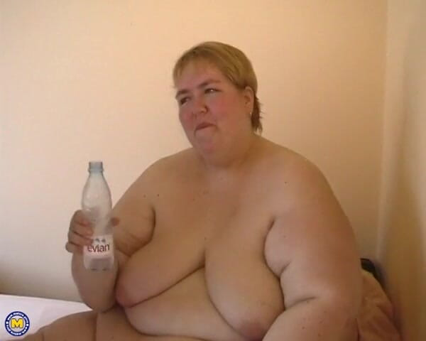 Mature NL: Real big BBW mature amateur models having sex with skinny...