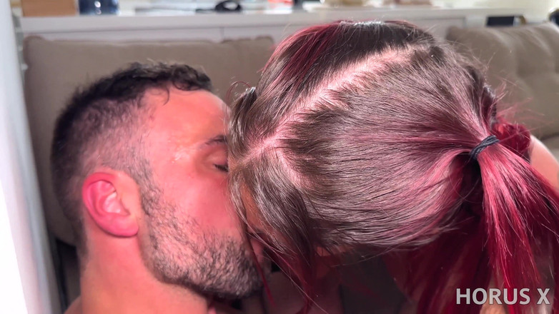 Horus X: Fransız güzel Ashley Morena ve muhteşem orta yaşlı seksi kadın...