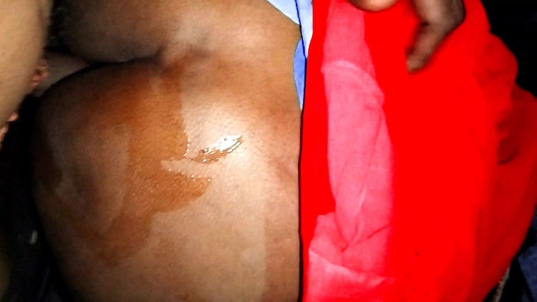 sarita Nagaa: Un mari et sa femme indiens baisent chez eux, éjaculent et...