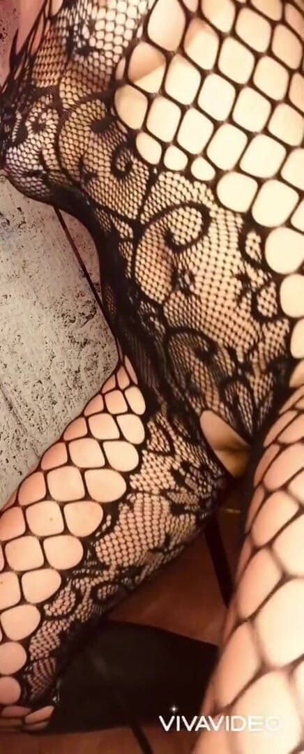 Pussy love_toy: 阴户爱快乐金发德国女孩
