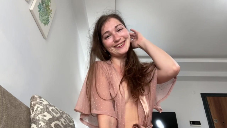 SexyMissMe: Alleva la tua troia pelosa biritana