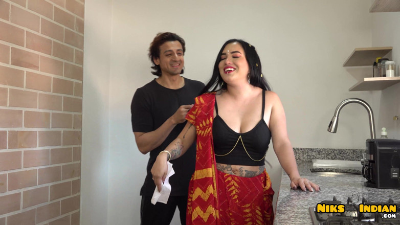 Niks Indian: Schüchterne MILf bhabhi mit dicken möpsen werden von Devar hart...