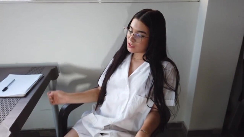 Bucara sex: Loly Fox and a sexy foot fetish with Sofia
