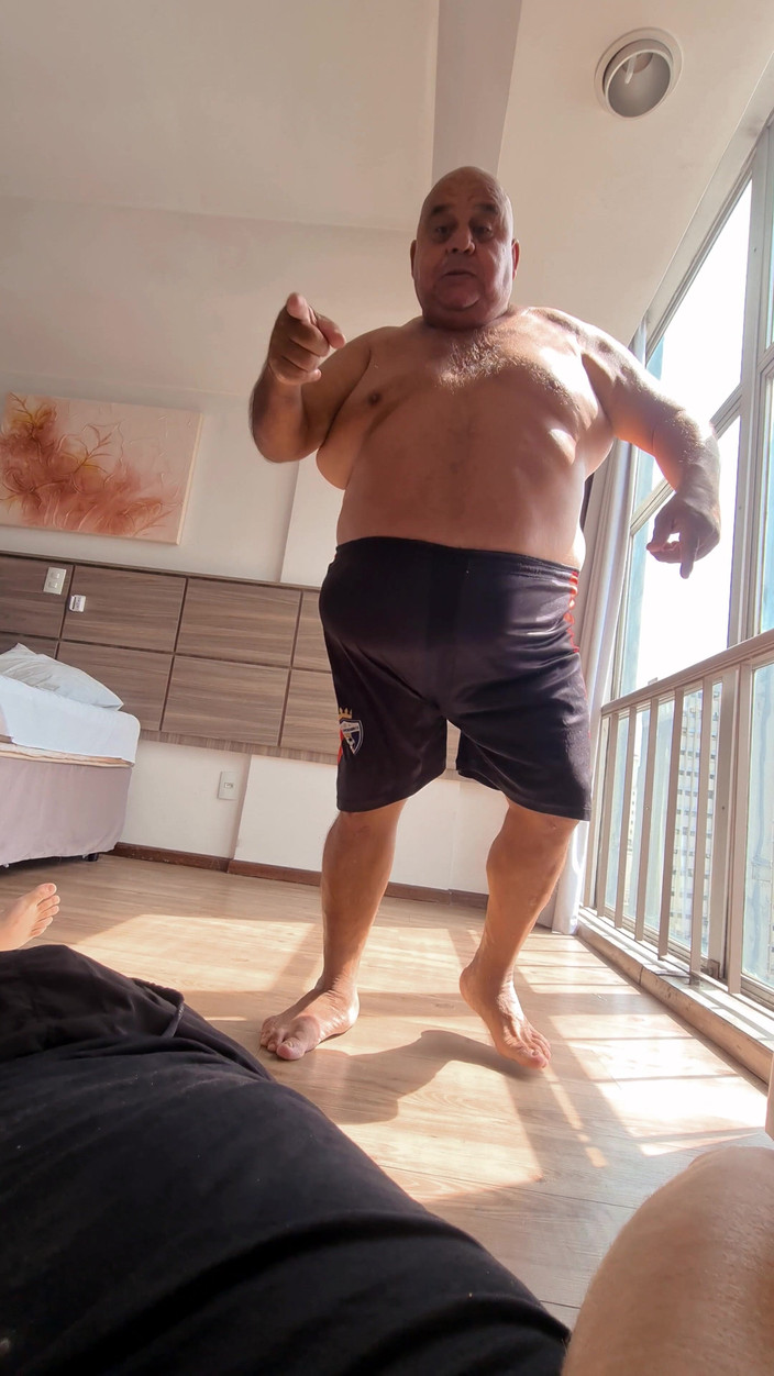 Punchbagplz: (punto Di Vista) Sfida Inarrestabile: Bubba Che Gusta Vs You