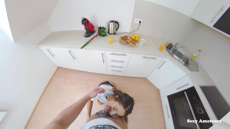 Sexy Amateurz: Desayuno de feliz cumpleaños para Liya
