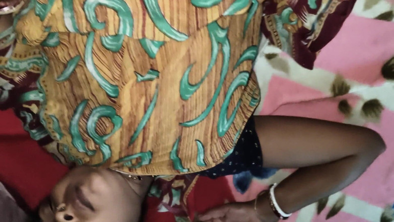 Nikku: Mera quente bhabhi ke sath aaj quarto ke andar chudai...