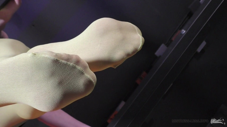 Mistress Legs: My Nylon Feet Above Your Face