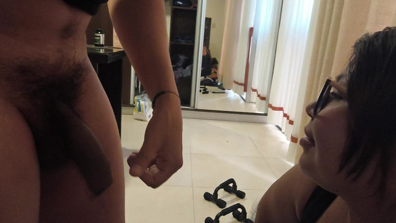 Moo DBOXXX: Această mamă vitregă singură vrea ca laptele ei să se...