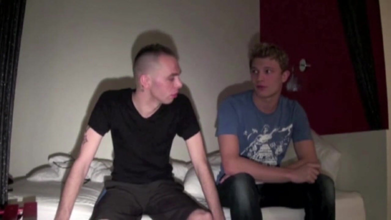 Gaybareback: Kameron Frost ke XXL land dvara istemaal kiya gaya Jo