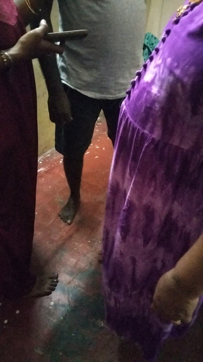 Tamil lesbian: În spatele filmării - sex în patru