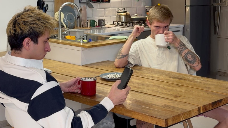 Max Gen: I Decided to Suck a Big Cock to a Friend...